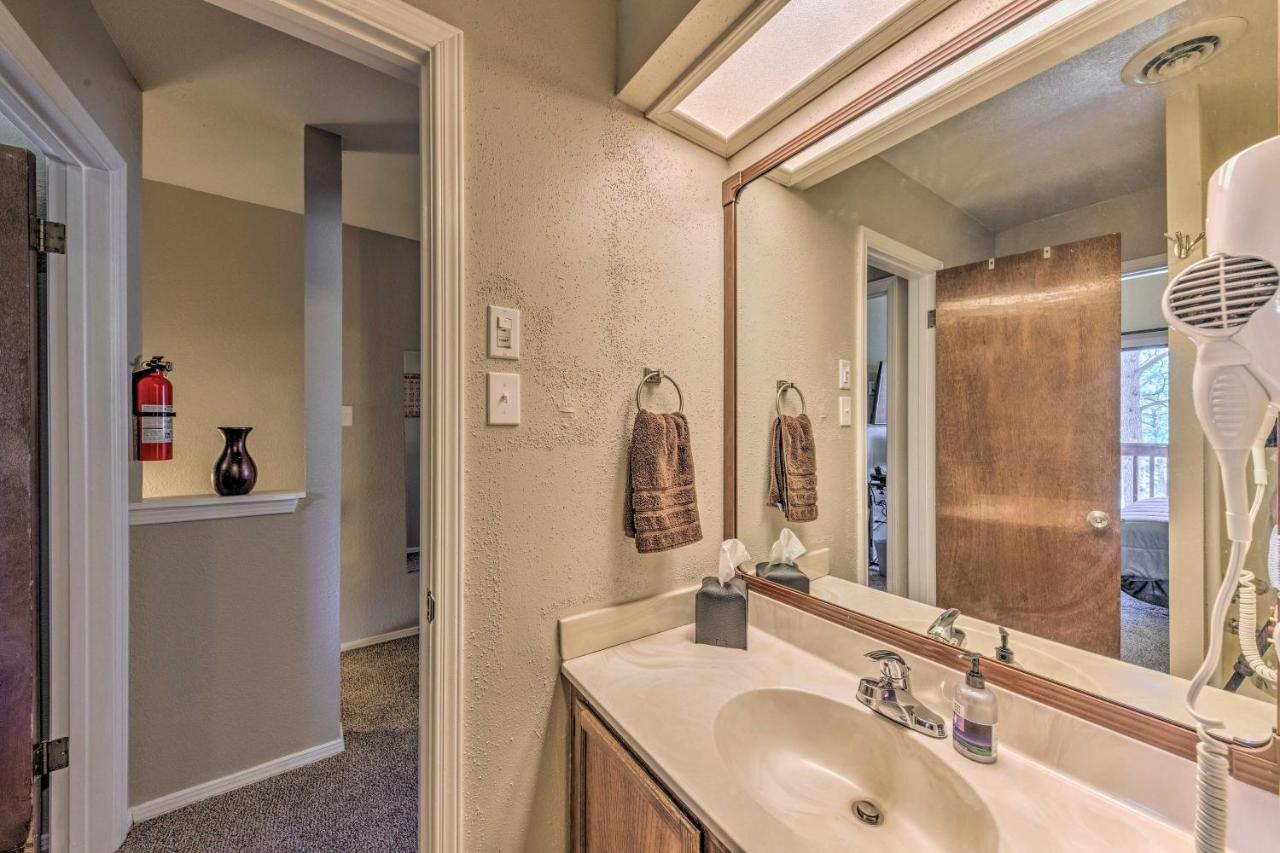 Forested Ruidoso Condo With Deck And Fireplace! Ngoại thất bức ảnh